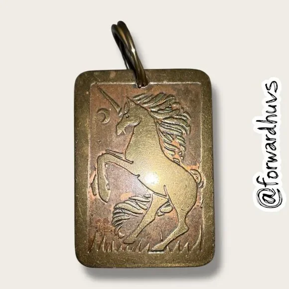 Engraved Unicorn Pendant – Brass-Tone Fantasy Design – Vintage - Picture 3 of 8